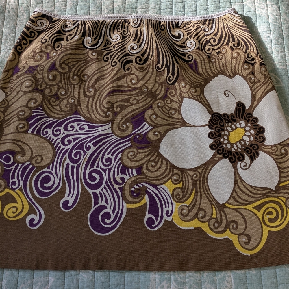 Elie Tahari Hand Stitch Details In Brown, Purple, Yellow White, Lined Skirt.